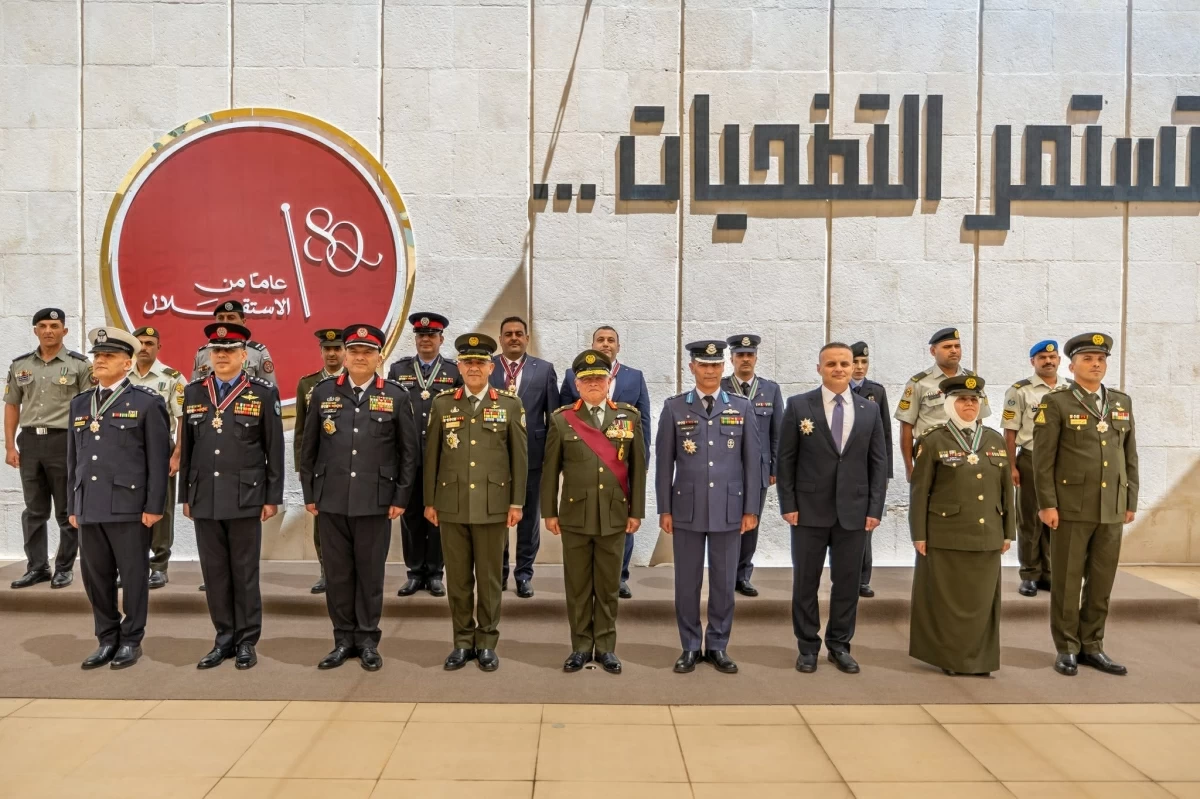 His Majesty King Abdullah, the Supreme Commander of the Jordan Armed Forces-Arab Army, attends on Wednesday a ceremony held by the JAF at the Martyrs’ Memorial to mark the occasions of Accession to the Throne Day, the anniversary of the Great Arab Revolt, and Army Day (Photo courtesy of Royal Court)