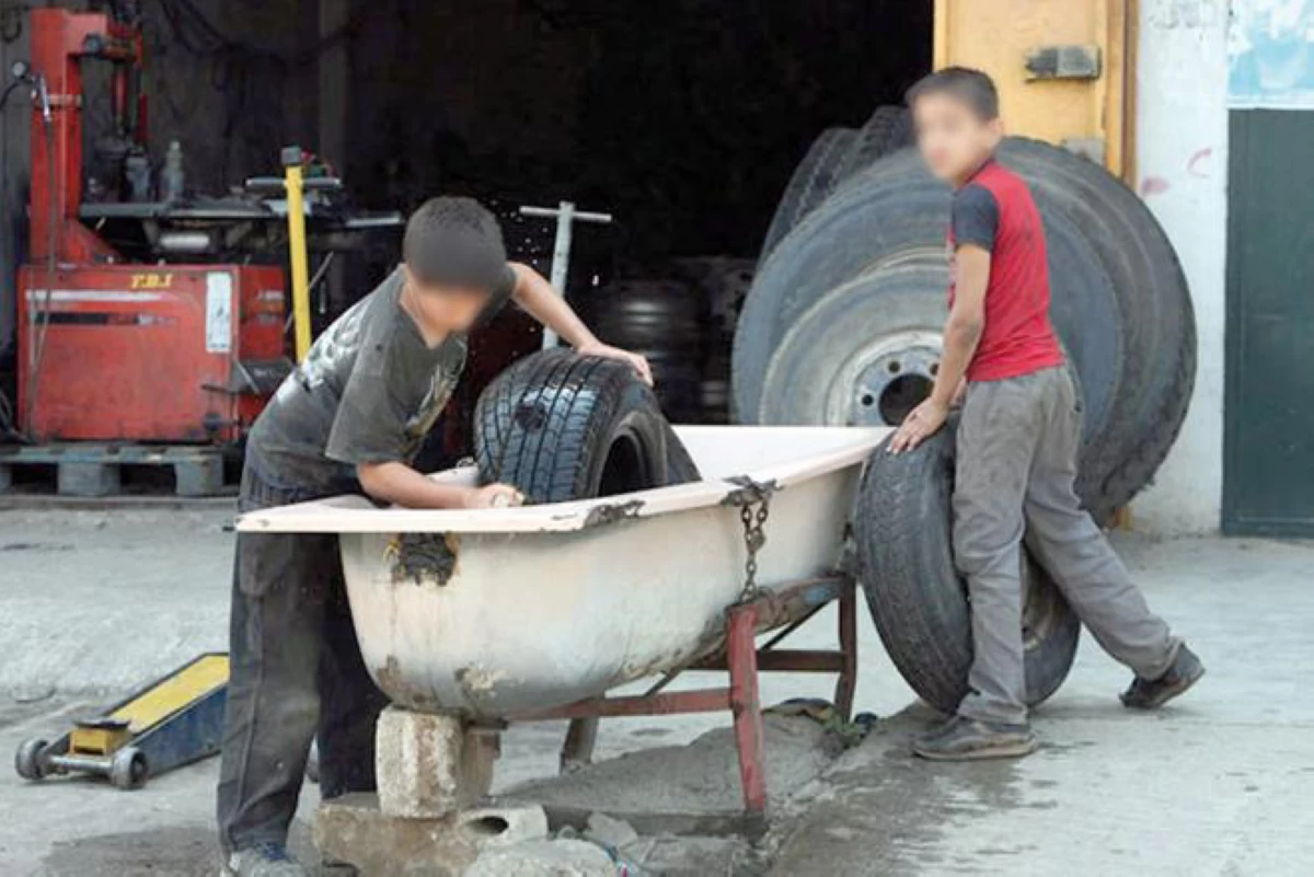 The Ministry of Labour on Thursday stages a symbolic red card campaign against child labour to mark the World Day Against Child Labour (JT file)