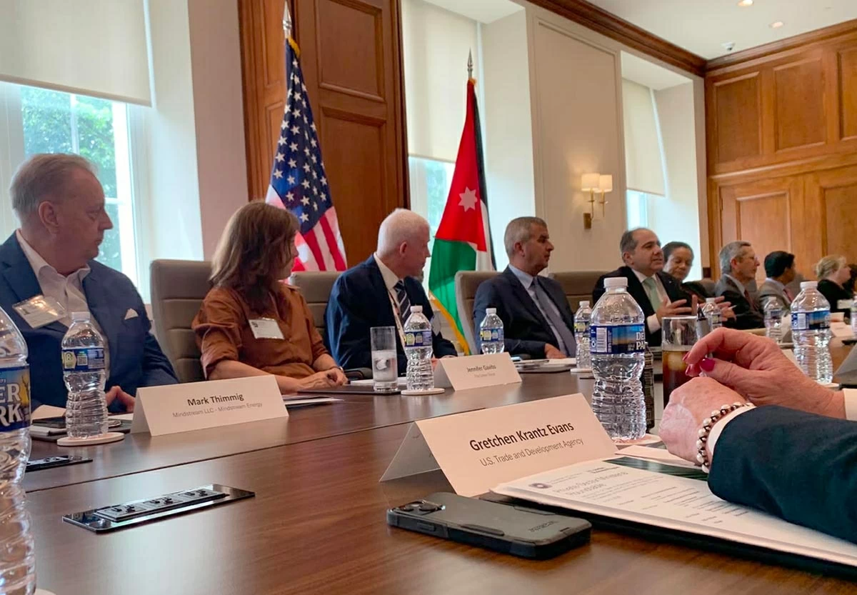Minister of Energy and Mineral Resources Saleh Kharabsheh and Minister of Investment Tareq Abu Ghazaleh hold a series of high-level meetings with US officials and representatives of economic institutions and investment companies (Petra photo)