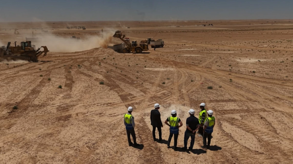The Jordan Company for the Development of Cities and Facilities announces on Sunday the start of preliminary excavation and site preparation works for the Al Hussein Bin Abdullah II International Stadium project 
(Prime Ministry photo) 