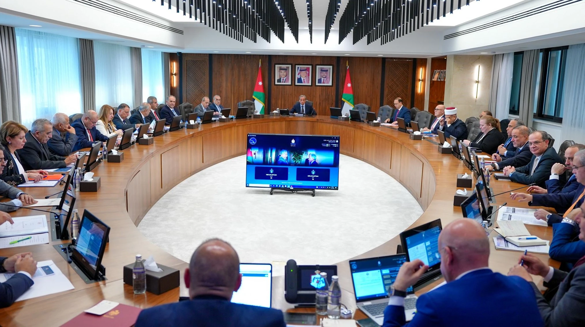 The Cabinet on Sunday says it approved the first phase of technical competency frameworks related to public sector modernisation (Photo courtesy of Prime Ministry)