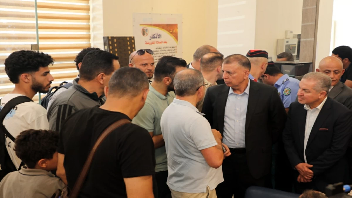 Minister of Interior Mazen Faraya on Sunday says that the King Hussein Bridge is a humanitarian crossing operating under ‘exceptional’ circumstances due to restrictions and procedures imposed by Israel (Al Mamlaka TV photo)