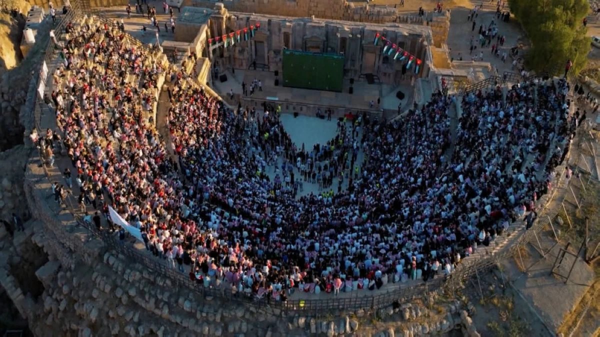 Jerash Governor Malik Khreisat on Thursday says that the Southern Theatre and the Oval Plaza within the archaeological city have been designated to screen the Jordan against Argentina match on Sunday

(Al Mamlaka TV photo)
