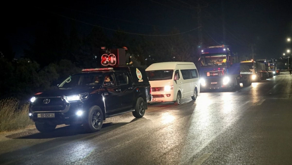 The Jordan Armed Forces–Arab Army (JAF) on Wednesday dispatches an aid convoy to the Jordanian Field Hospital in Nablus (JAF photo)