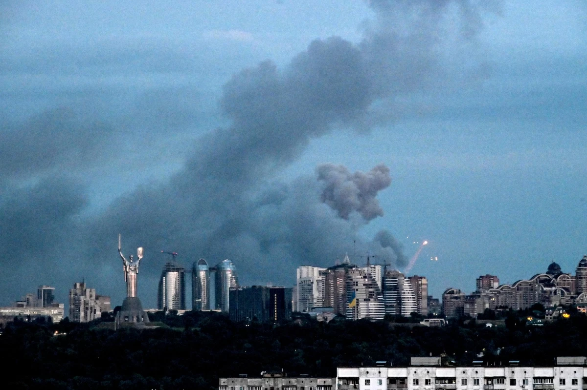 This photograph shows smoke rising during Russian missile strikes on the Ukrainian capital of Kyiv on July 6, 2026 (AFP photo)