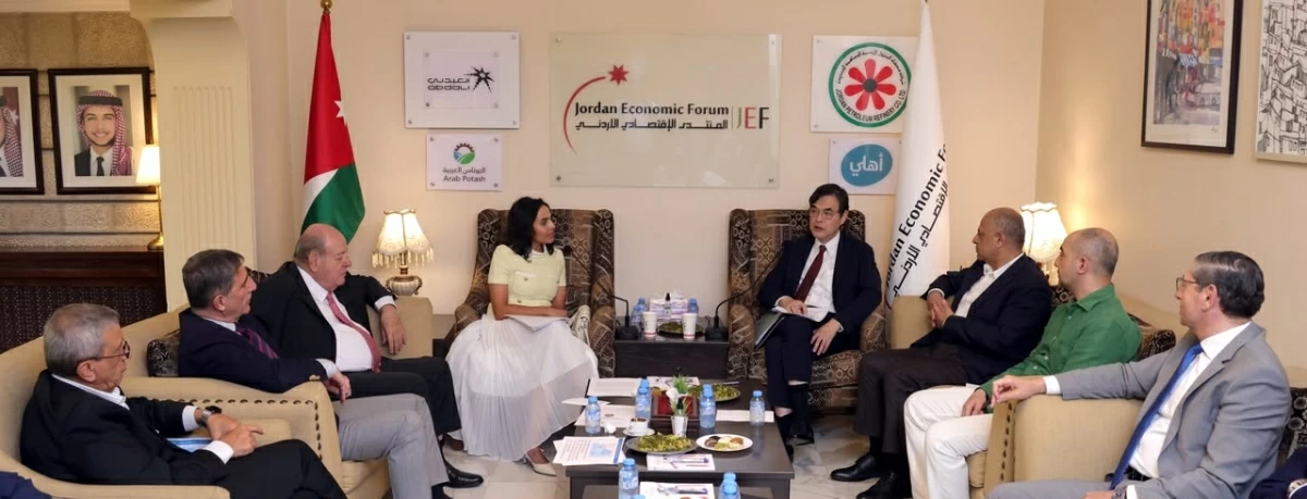 The Jordan Economic Forum hosts recently a dialogue under the title 'Understanding Geo-economics Realities: What Lies Ahead for Jordanian-Japanese Relations?' attended by Japanese Ambassador to Jordan Hideki Asari (Photo Courtesy of Jordan Economic Forum)

