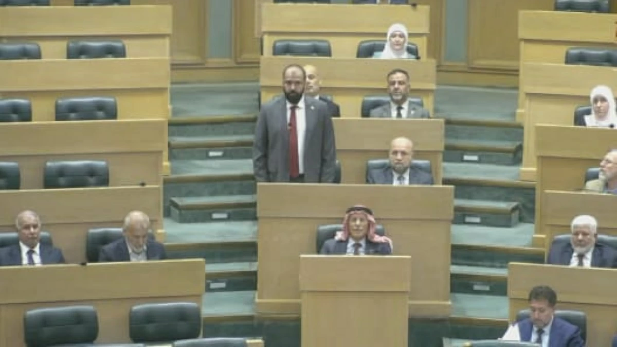 The Lower House on Sunday swears in Baker Ksasbeh as an MP representing Aqaba (Al Mamlaka TV photo)