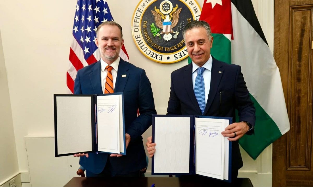 Jordan and the United States on Tuesday sign a Reciprocal Trade Agreement aimed at strengthening bilateral economic relations, expanding market access and enhancing trade and investment between the two countries

(Prime Ministry photo)