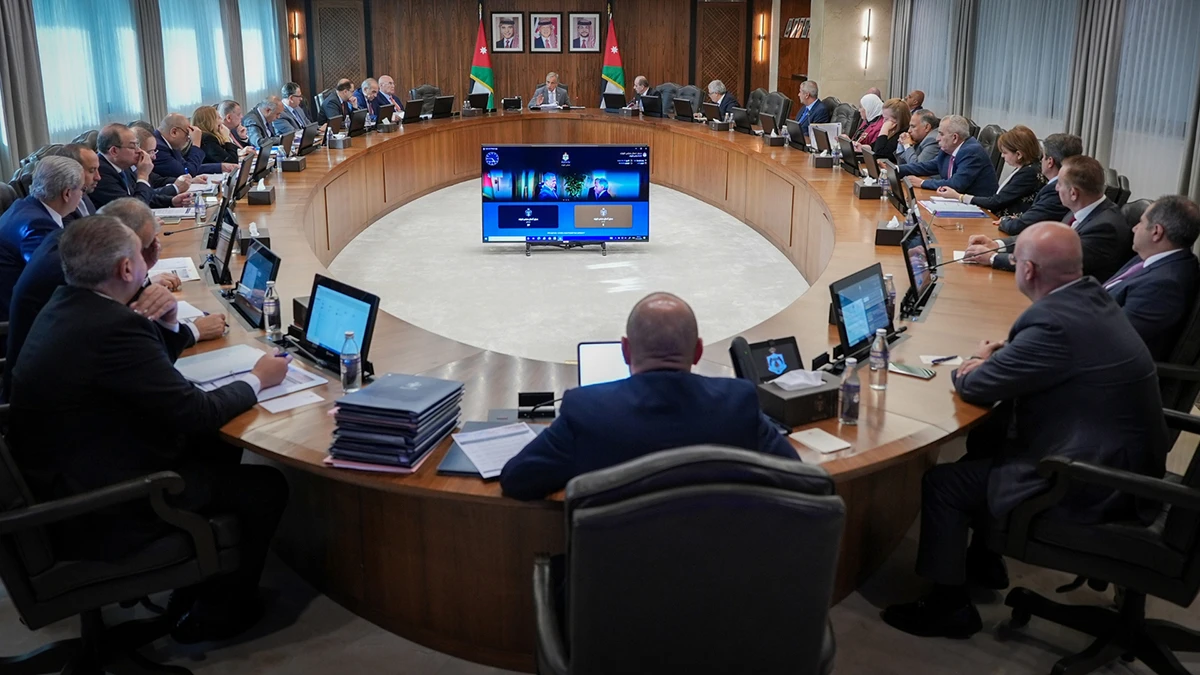 Prime minister orders closure of facilities selling tobacco to minors