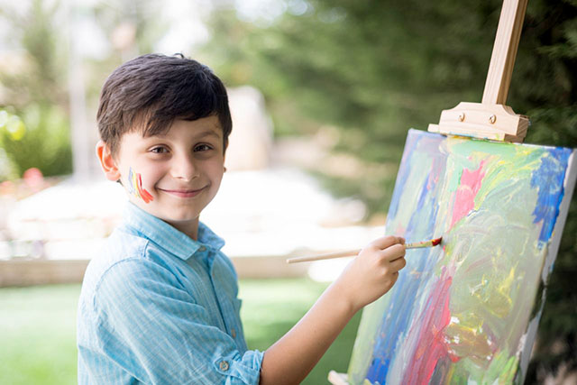 Drawing for a cause: 8-year-old painter adds colour to cancer care ...