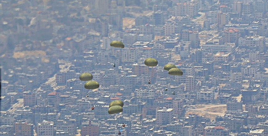 JAF Conducts 6 Airdrops Of Aid Into North Of Gaza | Jordan Times