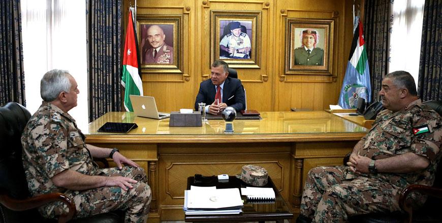 The king is at the home of General Al-Kufahi and meets with retired  officers, Local news