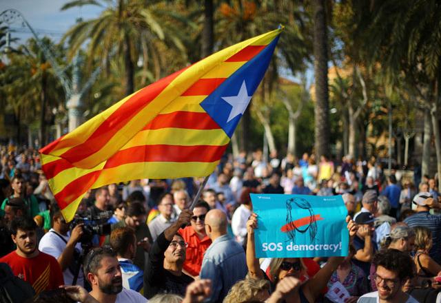 Spain's Catalonia celebrates national day amid negotiations – DW –  09/11/2023