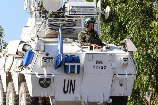 UN renews Lebanon peacekeeping mission after dispute over troop