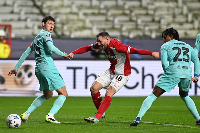 Barcelona face Valencia under fire after shock defeat at Antwerp