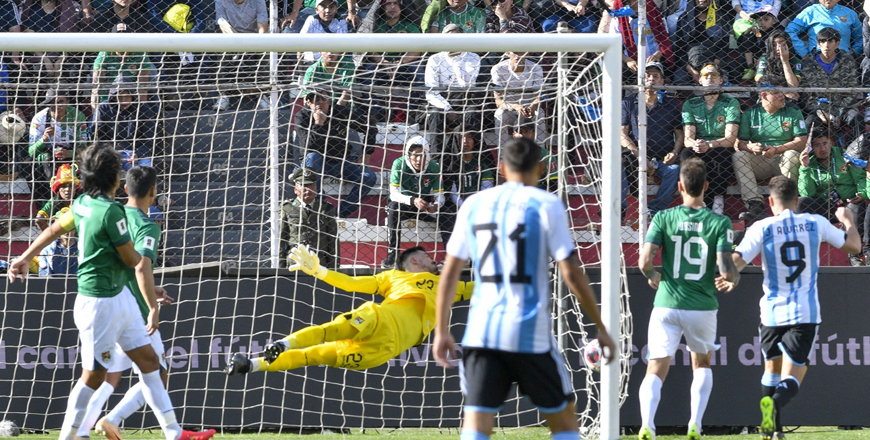 Argentina 1-0 Ecuador (Messi score) in South American Qualifiers for the  2026 World Cup, Hightlights, USA