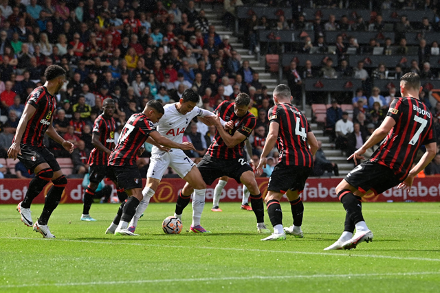 RC Lens – Paris Saint-Germain: Lens Inflict The League Leaders With Their  First Defeat (3-1) – Between The Posts