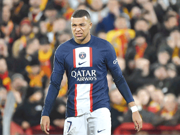 RC Lens – Paris Saint-Germain: Lens Inflict The League Leaders With Their  First Defeat (3-1) – Between The Posts