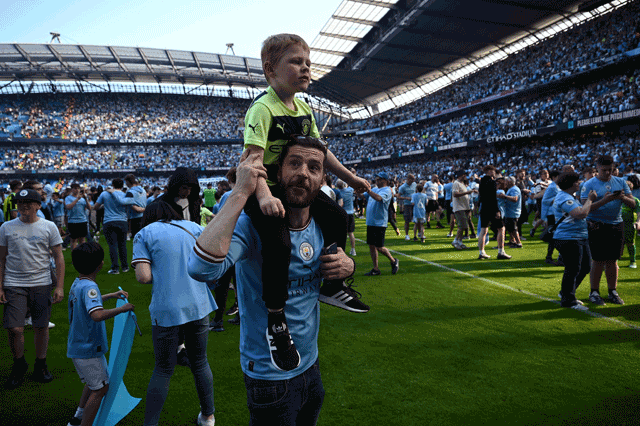 Man City celebrates Premier League title in style