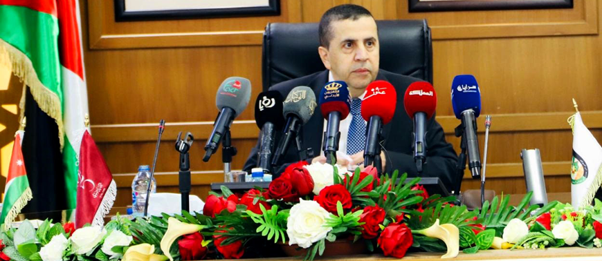 Al Balqa Applied University President Ahmed Ajlouni announces on Wednesday that the overall pass rate of the 2024 summer session of the Shamel exam, the annual comprehensive final exam for community college students, reached 62.9 per cent (Petra photo)