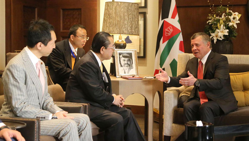 His Majesty King Abdullah meets with a Japanese parliamentary delegation in Amman on Wednesday  (Photo courtesy of Royal Court )