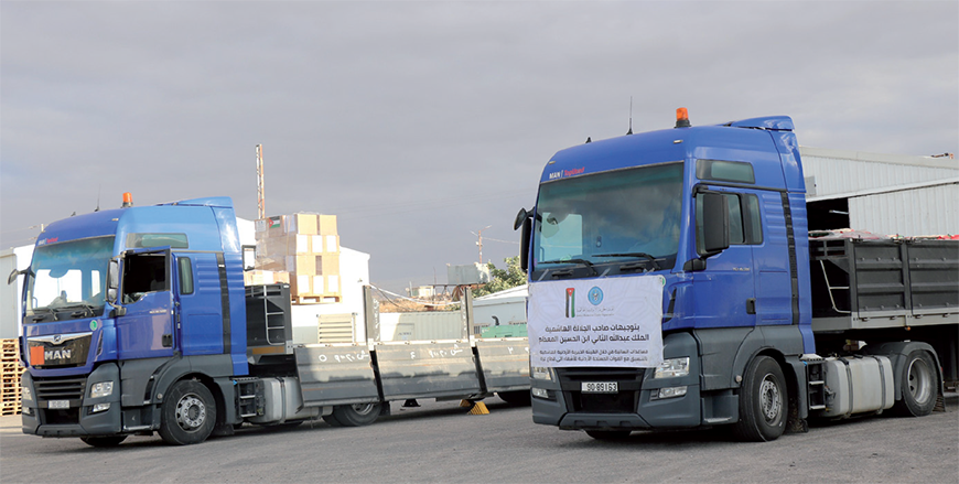 The Jordan Hashemite Charity Organisation and the Jordanian Armed Forces-Arab Army, in cooperation with the World Food Programme and with donations from various organisations and institutions, on Thursday dispatch a 50-truck humanitarian aid convoy to Gaza (Petra photo)