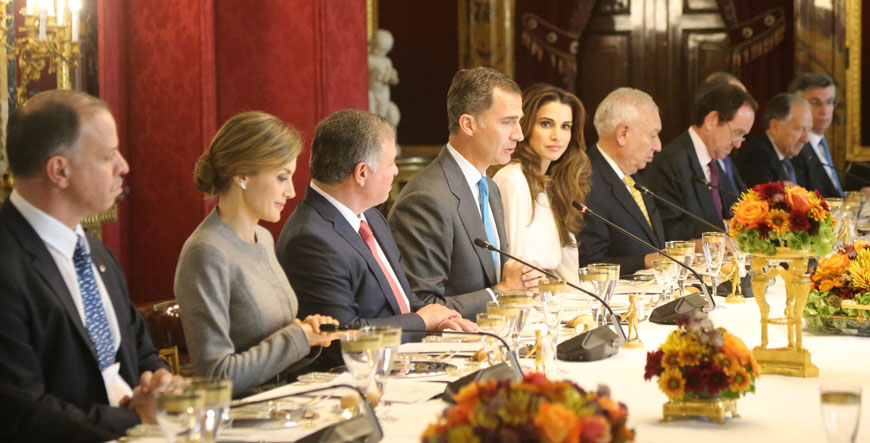 Their Majesties King Abdullah and Queen Rania attend a lunch banquet hosted by Spanish King Felipe VI and Queen Letizia in Madrid on Friday (Photo courtesy of Royal Court)