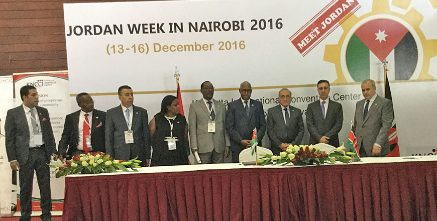 Deputy Prime Minister Jawad Anani (centre) inaugurates the Jordan Week in Nairobi, Kenya, Tuesday (Petra photo)