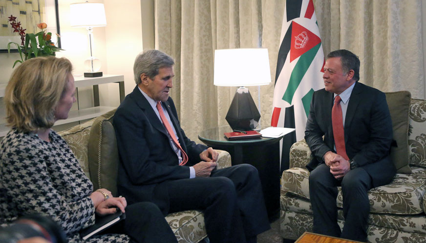 His Majesty King Abdullah holds talks with US Secretary of State John Kerry in Washington on Monday (Photo courtesy of Royal Court)