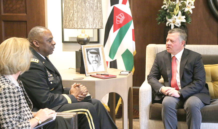His Majesty King Abdullah meets with Commander of US Central Command Gen. Lloyd Austin in Amman on Wednesday (Photo courtesy of Royal Court)