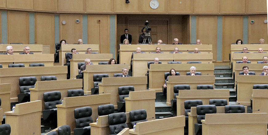   The Senate holds a session to discuss amendments to the Labour Law on Thursday (Petra photo)