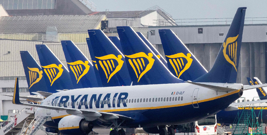 Ryanair passenger jets are seen on the tarmac at Dublin airport in this file photo taken on March 23, 2020 (AFP photo)