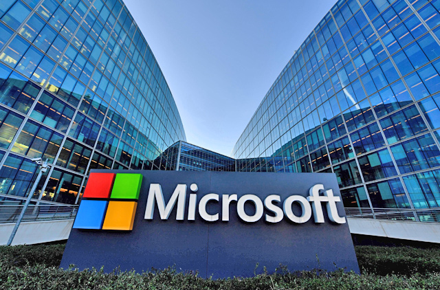 This photo, taken on March 5, 2018, shows the logo of French headquarters of American multinational technology company Microsoft, is photographed in Issy-Les-Moulineaux, a Paris suburb  (AFP photo)