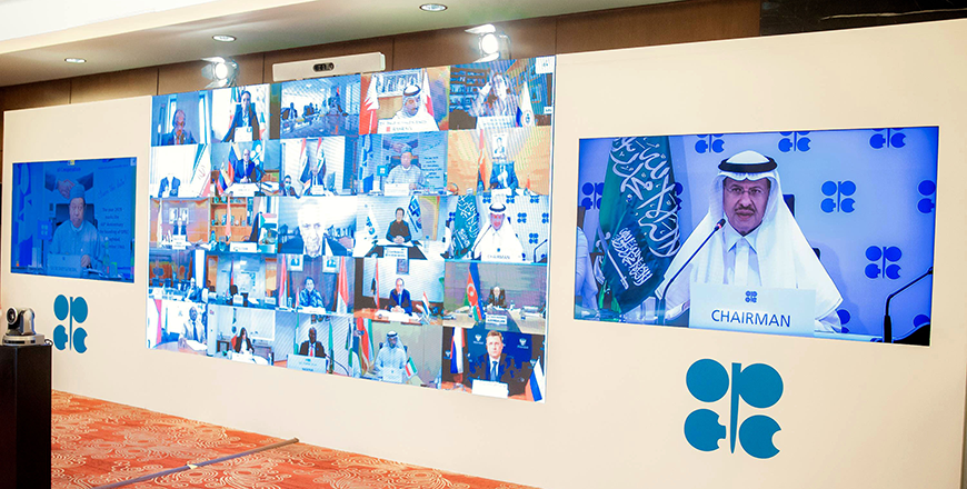 Saudi Energy Minister Prince Abdulaziz Bin Salman Al-Saud (right), chairing the virtual extraordinary meeting of OPEC and non-OPEC countries, on April 9, 2020, in Riyadh (AFP photo) 