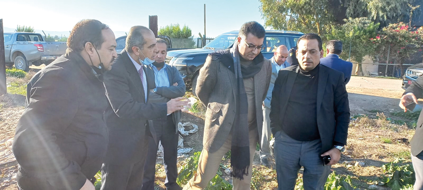 Agriculture Minister Khalid Hneifat tours an area that witnessed frost damage in the Jordan Valley on Tuesday (Petra photo)