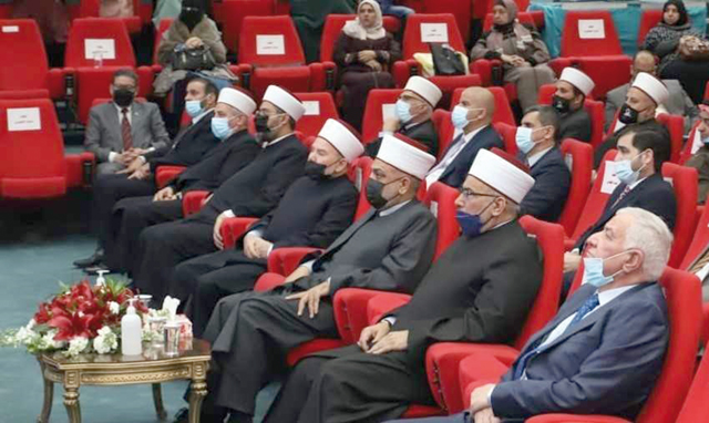 Deputising for His Majesty King Abdullah, Awqaf Minister Mohammad Khalaileh on Monday attended the religious ceremony the ministry held on the occasion of Al Israa wal Miraj (Petra photo)