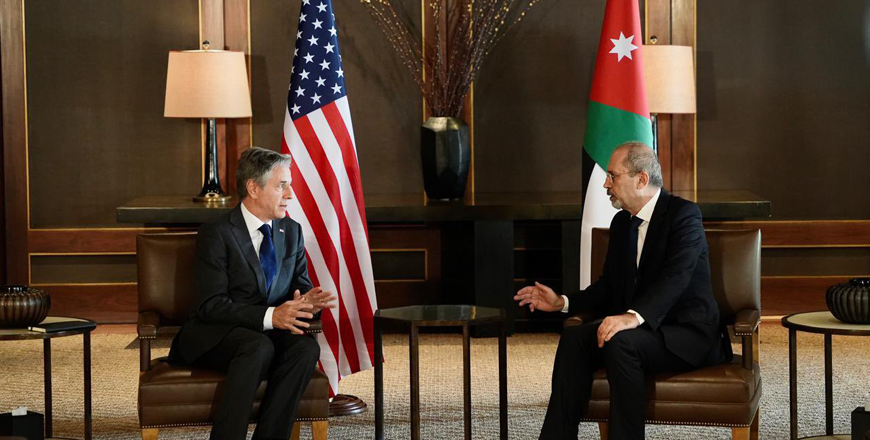 Deputy Prime Minister and Foreign Minister Ayman Safadi meets on Tuesday, with US Secretary of State Antony Blinken (Petra photo)