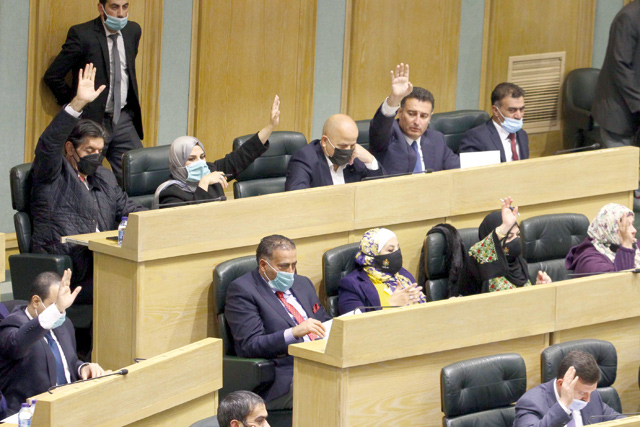 Lawmakers are seen during a Lower House session on Sunday (Petra photo)