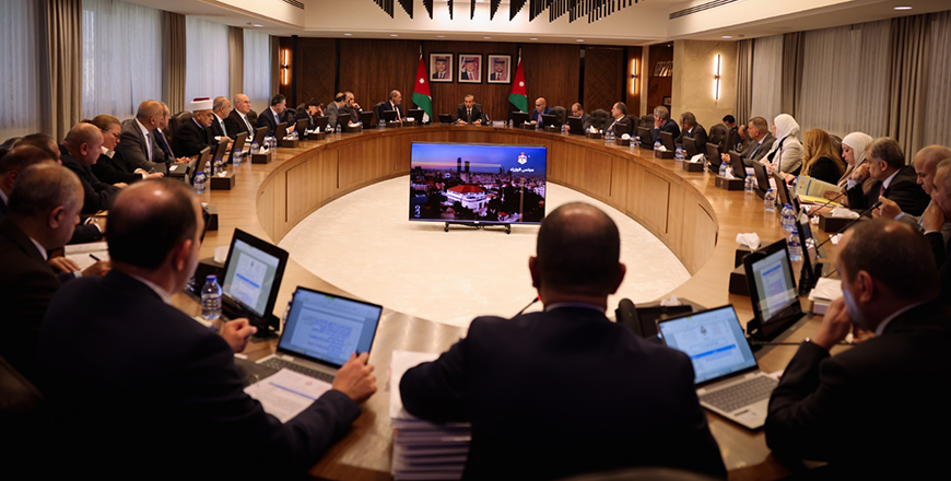 The Cabinet on Tuesday, during a session led by Prime Minister Jafar Hassan, decided to extend the exemption of unlicensed vehicles from additional fees (penalties) until January 30. (Petra photo)