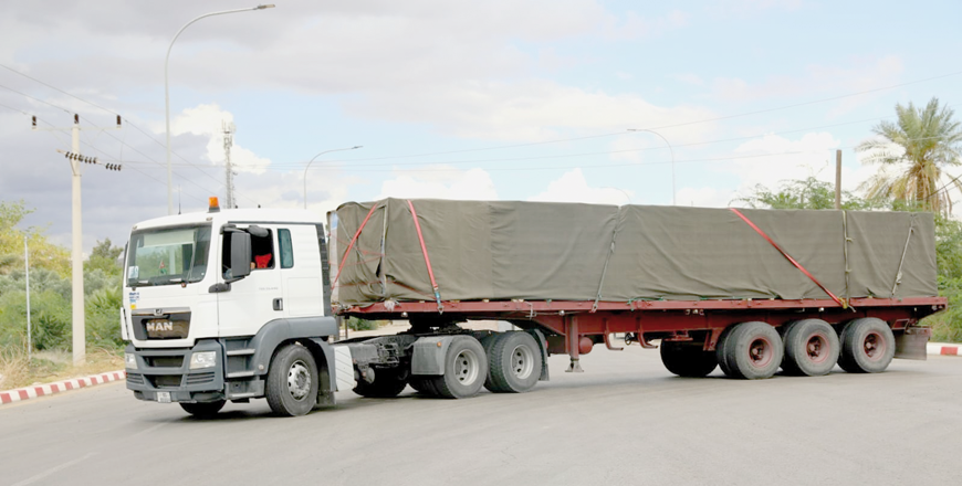 The Jordanian Armed Forces (JAF), in cooperation with the Jordan Hashemite Charity Organisation (JHCO), dispatches a new food aid convoy to the people in Gaza (JAF photo)