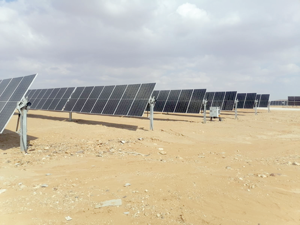 Minister of Water and Irrigation Raed Abu Soud on Sunday announced the  launch of the commercial operation of the photovoltaic solar-power project with a capacity of 24 megawatts in the Disi area (Petra photo)