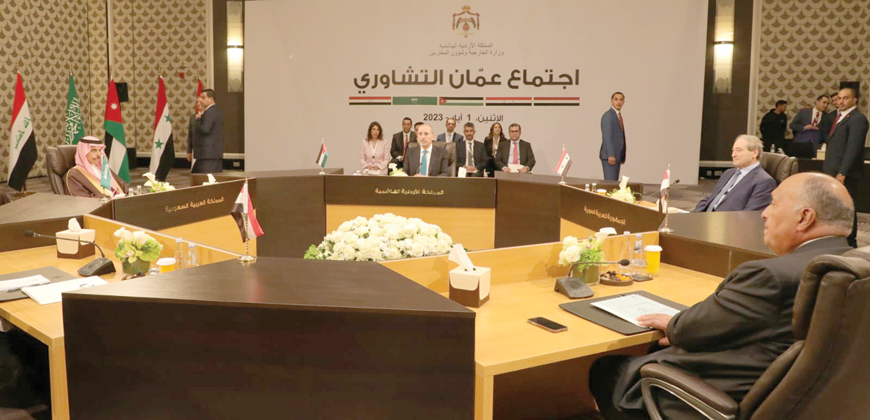 The foreign ministers of Jordan, Saudi Arabia, Syria, Iraq and Egypt during a consultative meeting in Amman on Monday (Petra photo)