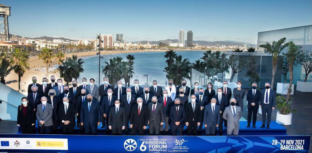 Deputy Prime Minister and Foreign Minister Ayman Safadi poses for a group photo with participants of the sixth Union for the Mediterranean Regional Forum for Foreign Ministers in Barcelona on Monday (Petra photo)