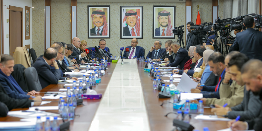 The Lower House Financial Committee discusses on Tuesday the 2025 state budget law with the government economic team (Petra photo)