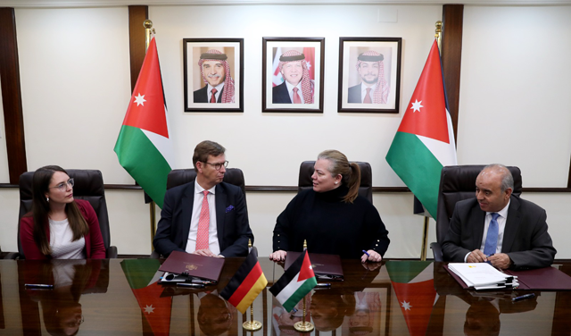 The agreements include two grants of 35 million euros and a concessional loan of 60 million euros (Photo courtesy of Ministry of Planning)