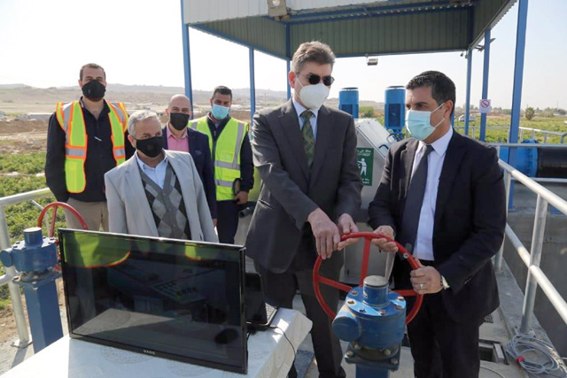 Minister of Water and Irrigation Motasem Saidan inaugurates a project to rehabilitate the irrigation networks and pumping stations in the Kabd region in the Jordan Valley on Wednesday (Photo courtesy of Water Ministry)