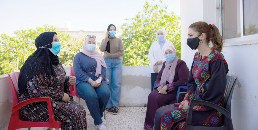 Her Majesty Queen Rania visits Al Yusra Women Charity Society in Madaba’s Al Faisaliah village on Monday (Photo courtesy of Royal Court)