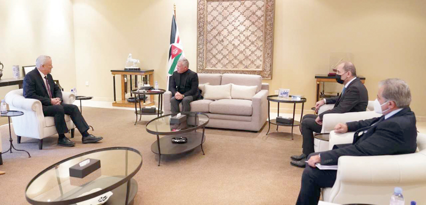 His Majesty King Abdullah meets with Israeli Defence Minister Benny Gantz on Wednesday (Photo courtesy of Royal Court)