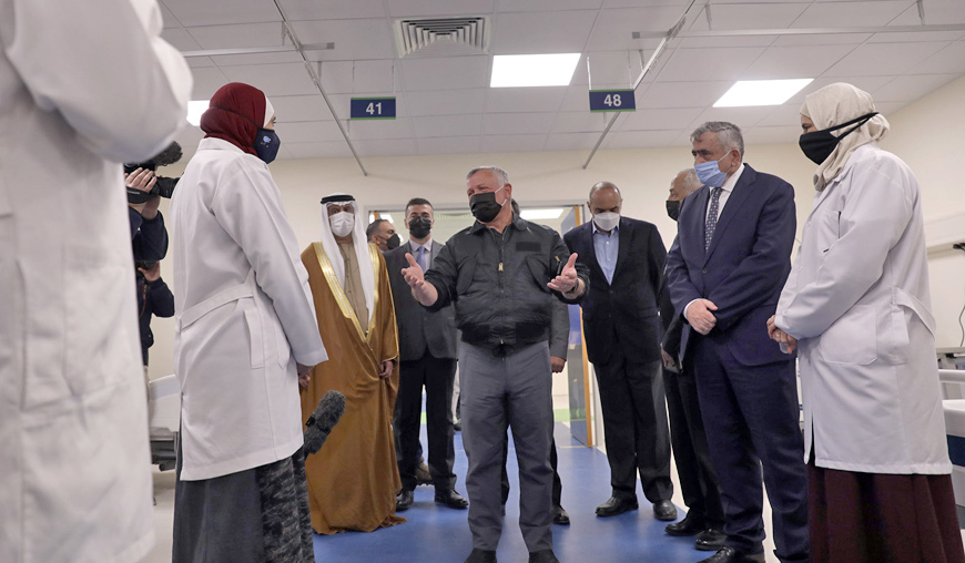 His Majesty King Abdullah tours the Sheikh Mohamed Bin Zayed Field Hospital in Aqaba on Sunday (Photo courtesy of Royal Court)