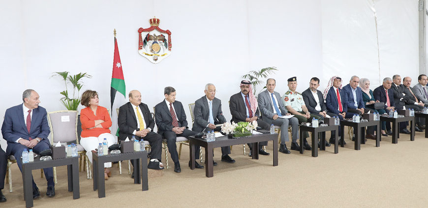 Royal Court Chief Yousef Issawi meets with dignitaries and residents of Jerash on Saturday (Petra photo)